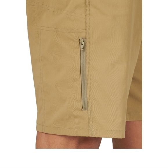 NWT Wrangler Big Men's Outdoor Performance Utility Short, Elmwood, Size 46 - Picture 6 of 12